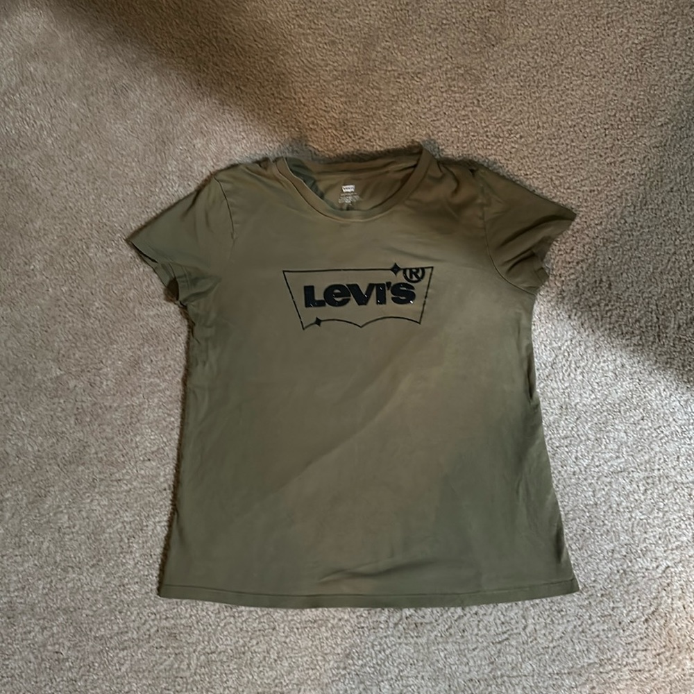 Levi’s casual shirt with logo